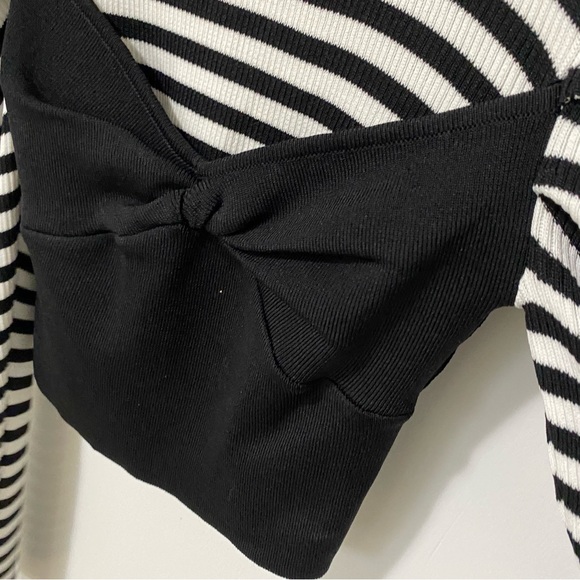 Zara Striped Puff Sleeve Corset Crop Turtleneck Sweater Black/White size Small - Picture 5 of 11